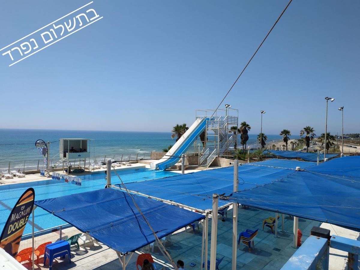 Апартаменти בניין אלמוג - מגדל הים Хайфа Екстер'єр фото